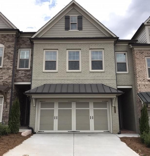 1023 Milhaven Drive, Roswell, GA 30076 — most recent listing photo