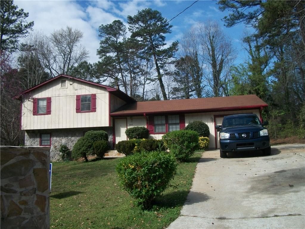3 bedroom single family residence sold at 1455 Bentley Woods Lane, Lithonia, GA 30058