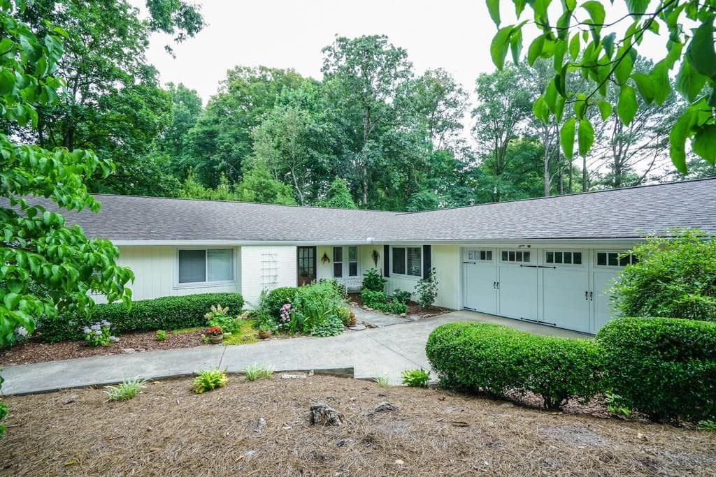 1167 Fairfield Drive, Marietta, GA 30068 — most recent listing photo