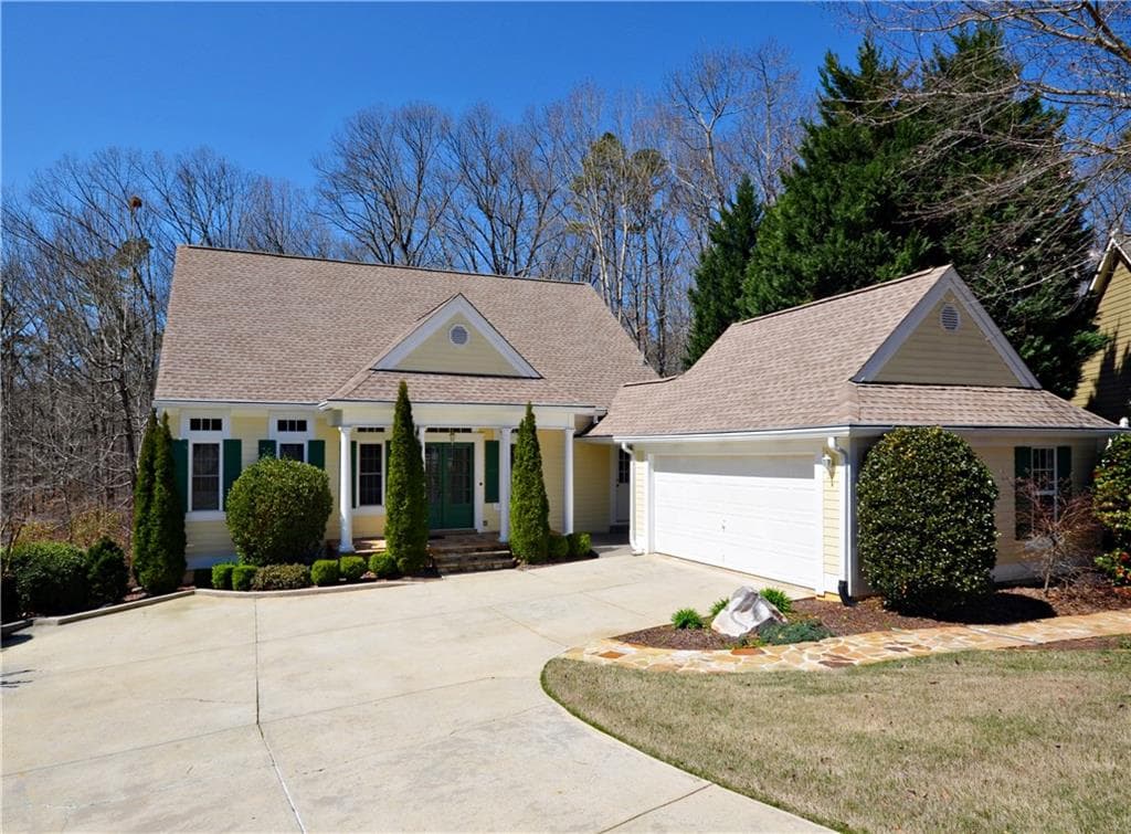 4 bedroom, 3,360 sq ft single family residence sold at 115 Springshade Lane, Canton, GA 30114