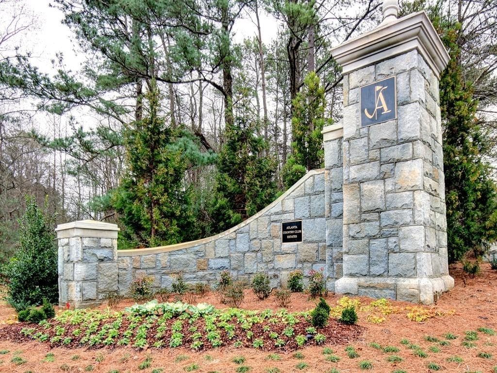 4100 THUNDERBIRD Drive, Marietta, GA 30067 — most recent listing photo
