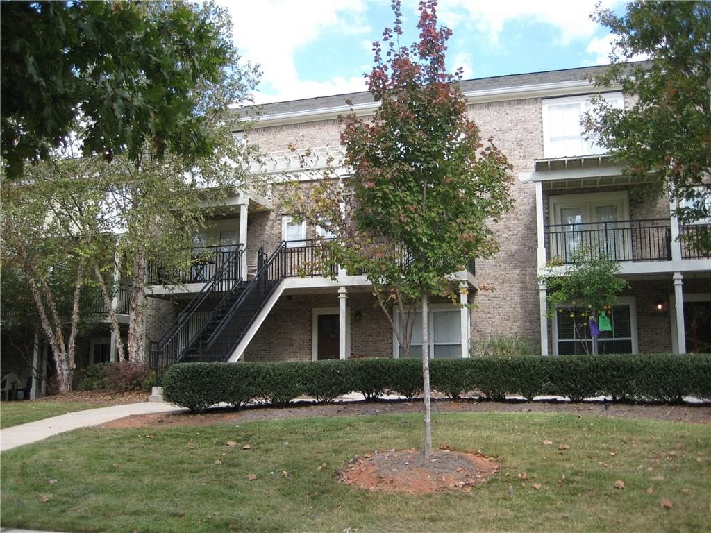 3 bedroom, 1,444 sq ft condominium sold at 490 Barnett Shoals Road 432, Athens, GA 30605