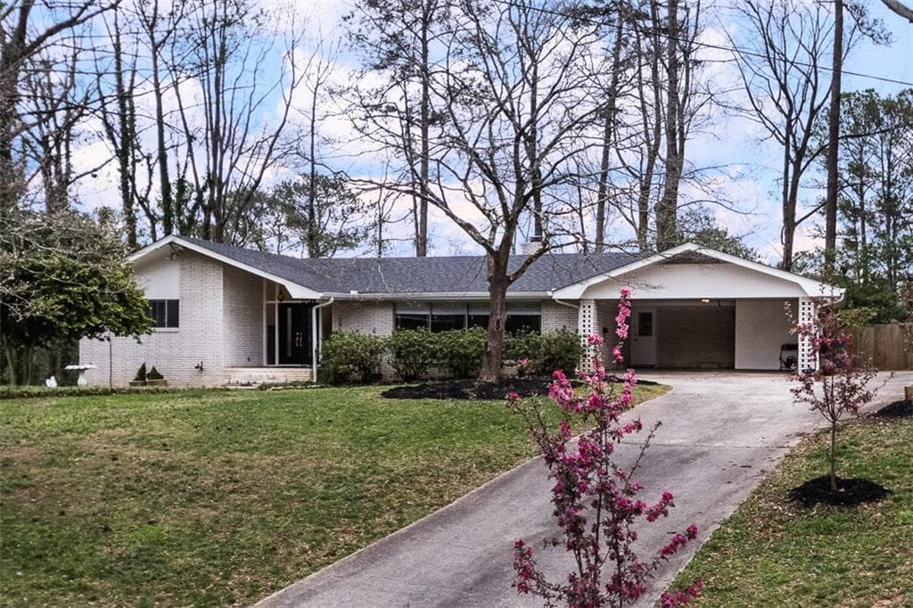 4 bedroom, 2,000 sq ft single family residence sold at 2959 Braithwood Court, Atlanta, GA 30345