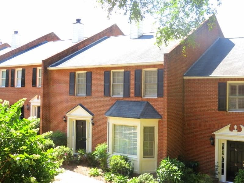 3 bedroom, 2,016 sq ft townhouse sold at 3873 Roswell Road 4, Atlanta, GA 30342