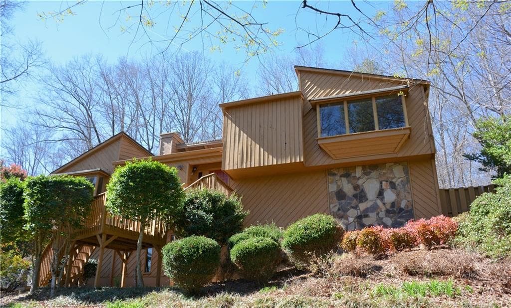 10840 Shallowford Road, Roswell, GA 30075 — most recent listing photo