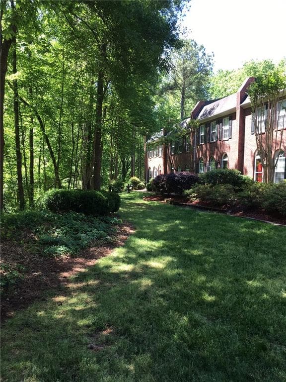 3 bedroom, 1,584 sq ft townhouse sold at 8004 Saint Charles Square, Roswell, GA 30075