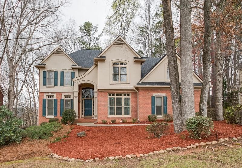 5 bedroom, 3,462 sq ft single family residence sold at 1700 Chattahoochee Run Drive, Suwanee, GA 30024
