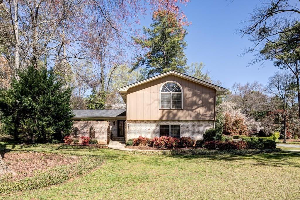 4 bedroom, 2,325 sq ft single family residence sold at 2442 Dunkerrin Lane, Atlanta, GA 30360