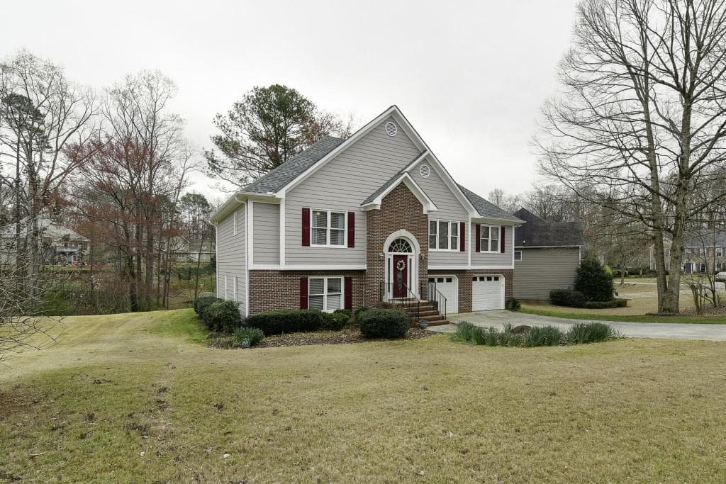 2050 Glenellen Drive, Kennesaw, GA 30152 — most recent listing photo