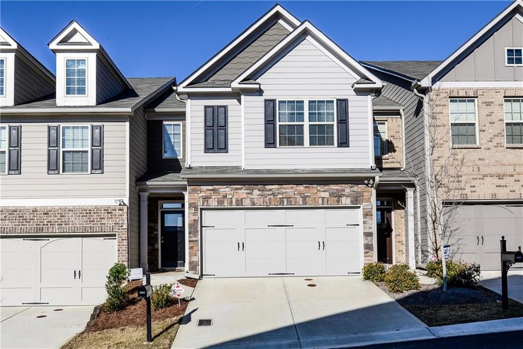 3 bedroom townhouse sold at 5004 Whiteoak Pointe, Smyrna, GA 30080