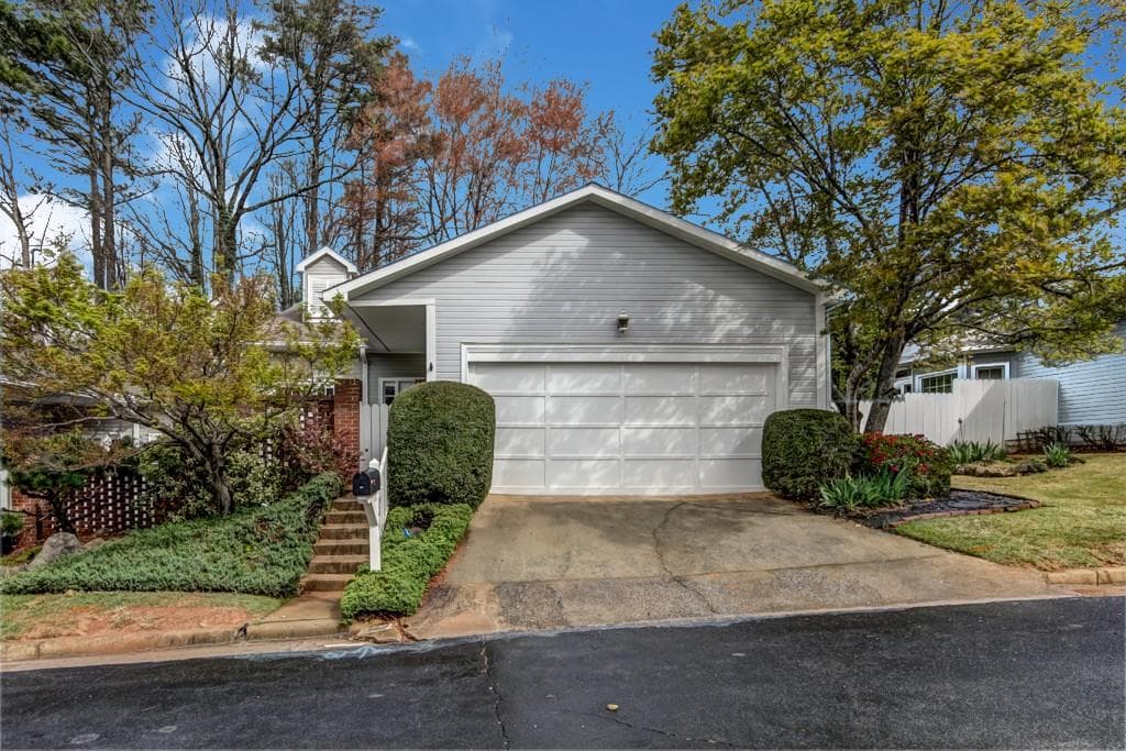 2946 Crosswycke Forest Drive, Brookhaven, GA 30319 — most recent listing photo