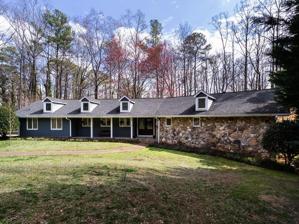 1631 Arnaud Court, Dunwoody, GA 30338 — most recent listing photo