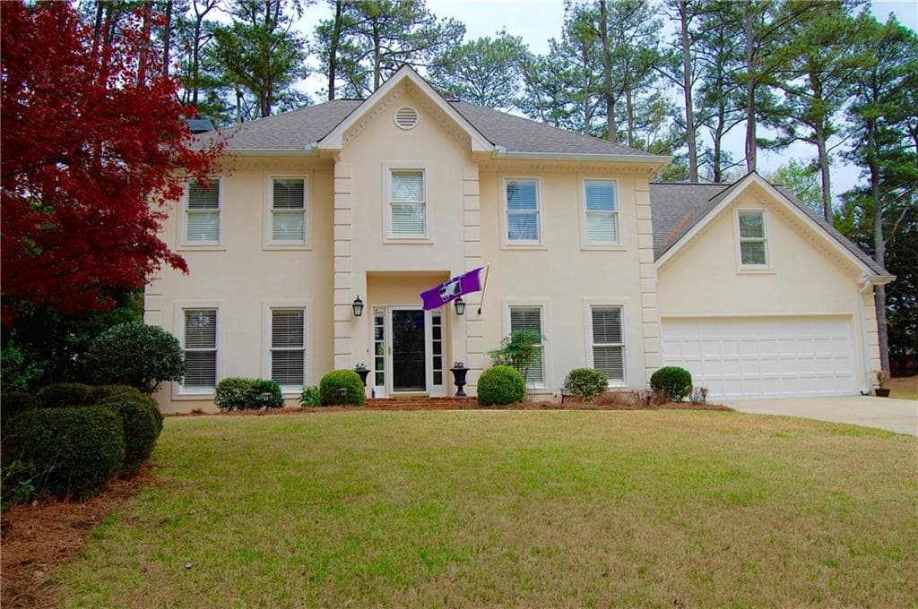 4 bedroom, 2,927 sq ft single family residence sold at 11165 Linbrook Lane, Johns Creek, GA 30097