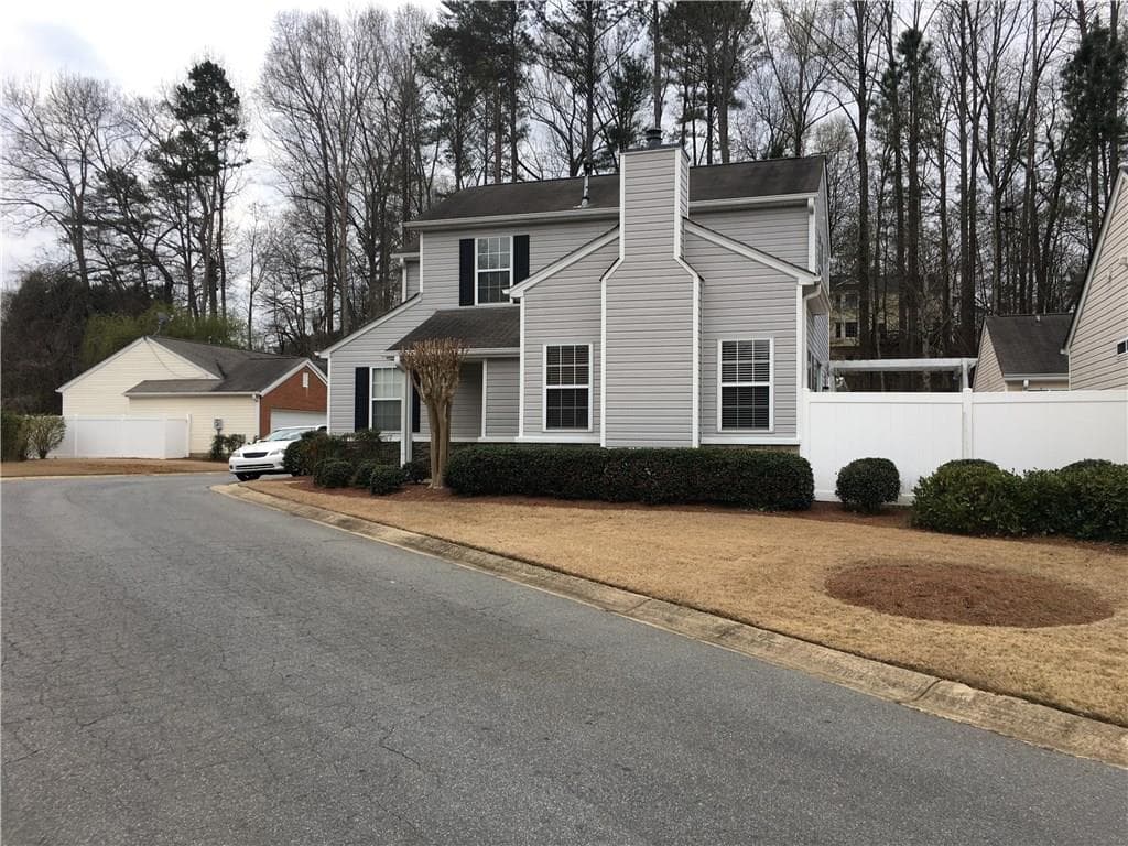 2 bedroom, 1,254 sq ft townhouse sold at 736 Bedford Court, Woodstock, GA 30188