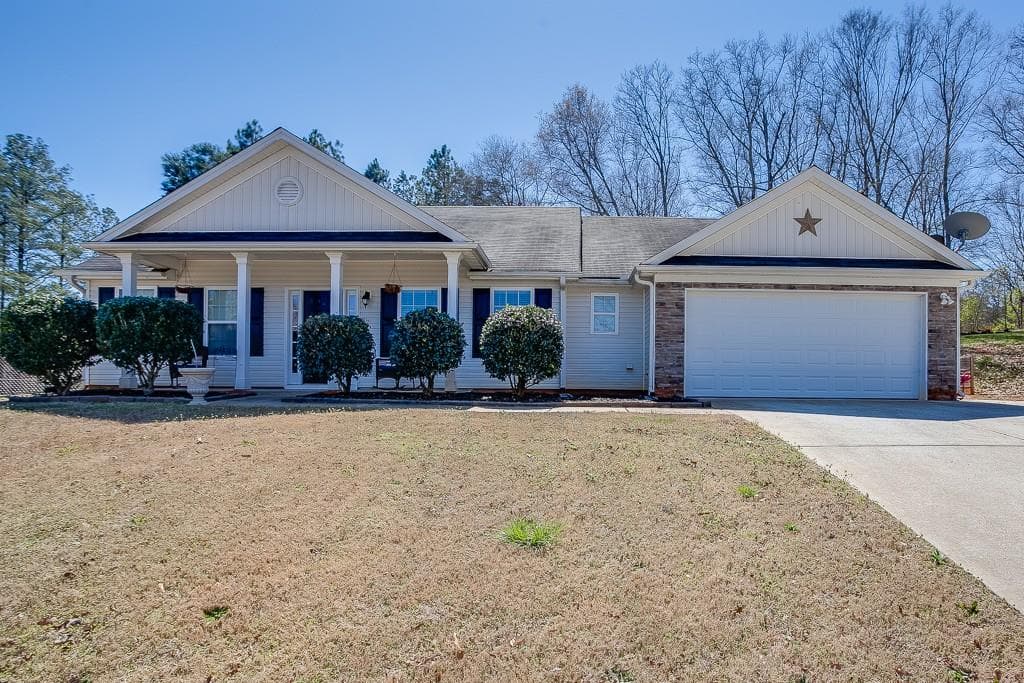 700 MOONLITE Trace, Winder, GA 30680 — most recent listing photo