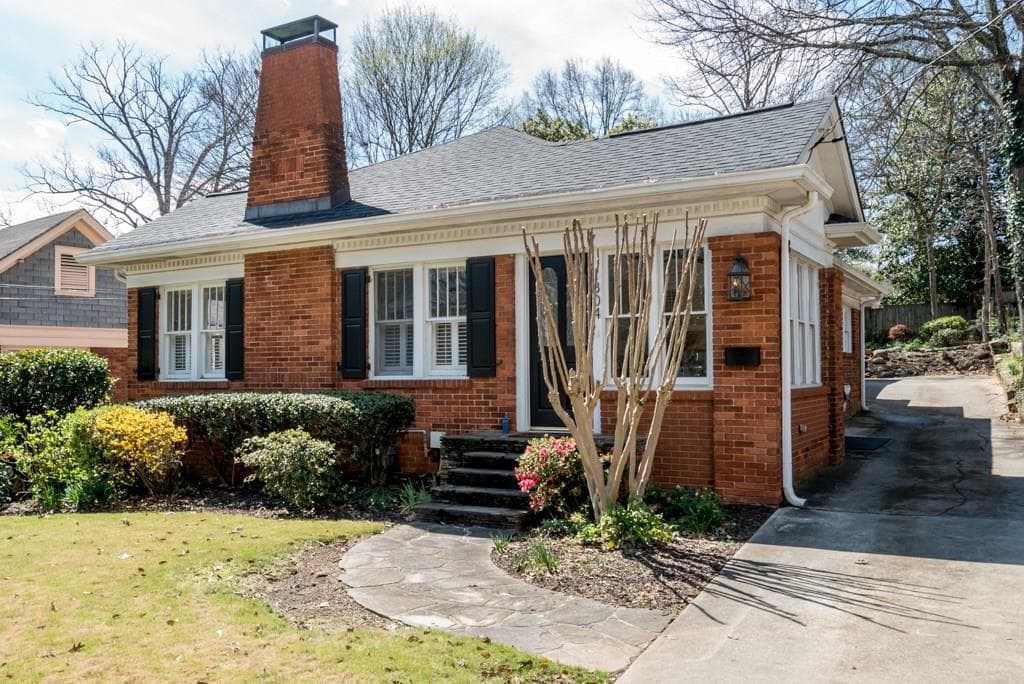 3 bedroom, 1,883 sq ft single family residence sold at 1304 Lanier Boulevard, Atlanta, GA 30306