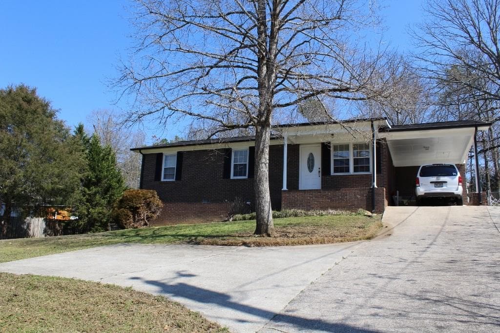 128 Hummingbird Lane, Calhoun, GA 30701 — most recent listing photo