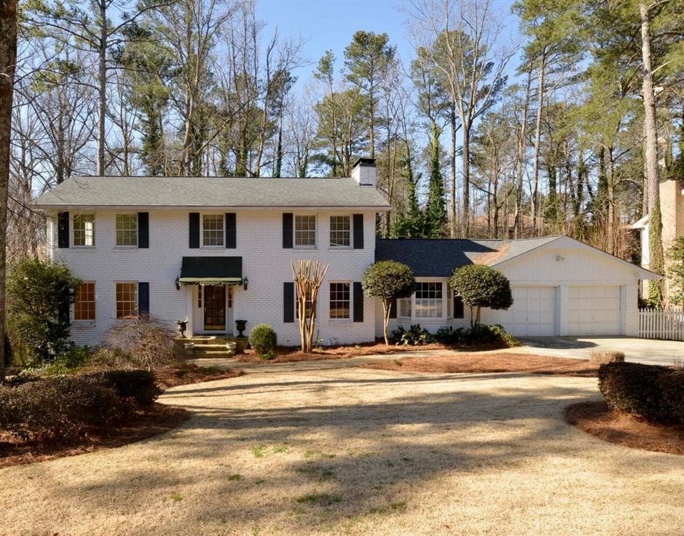 5 bedroom single family residence sold at 5528 N Peachtree Road, Atlanta, GA 30338
