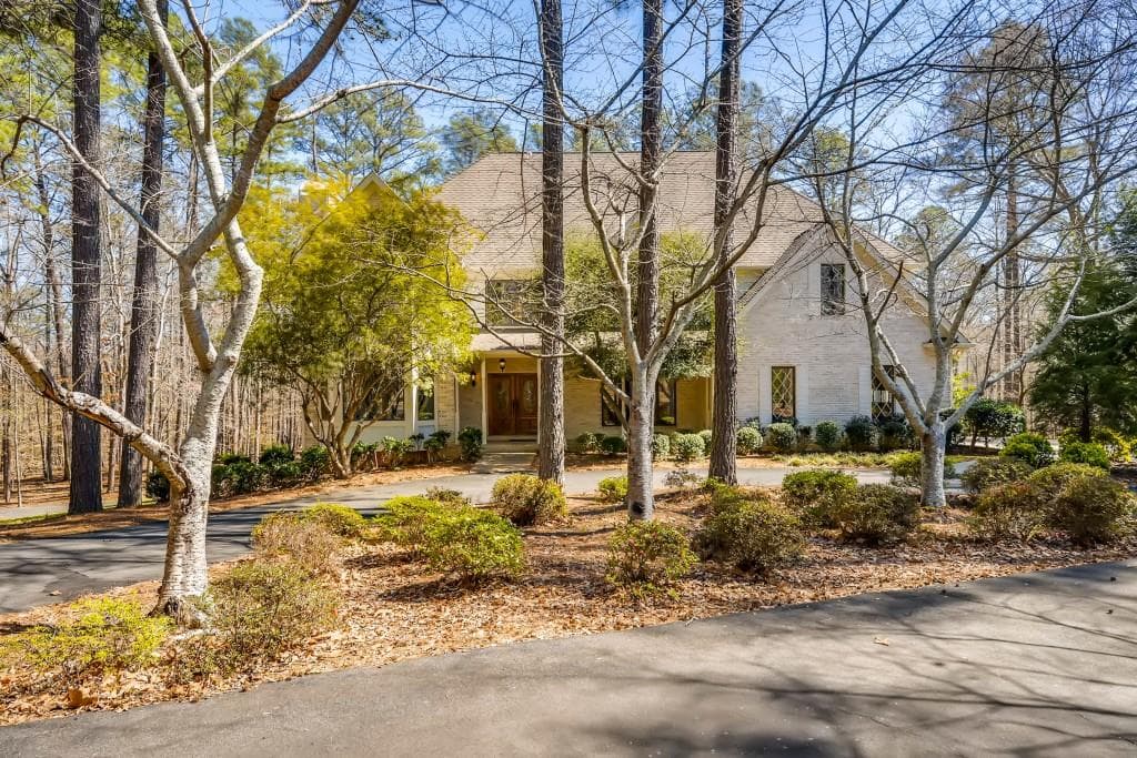 2050 Stonehedge Road, Roswell, GA 30075 — most recent listing photo