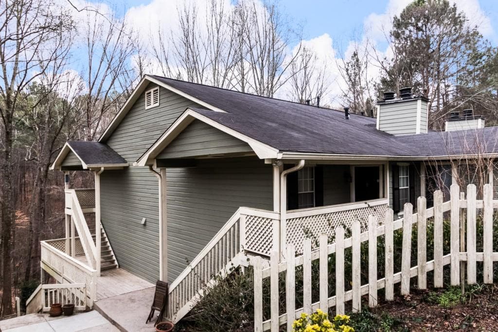 1404 Vicksburg Place 1404, Sandy Springs, GA 30350 — most recent listing photo
