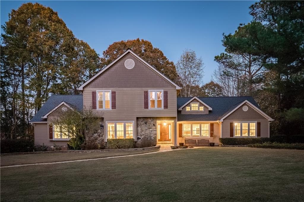 8945 Ridgemont Drive, Sandy Springs, GA 30350 — most recent listing photo
