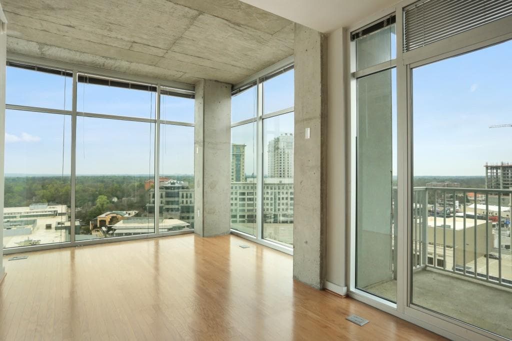 2 bedroom, 1,060 sq ft condominium sold at 250 Pharr Road 1308, Atlanta, GA 30305