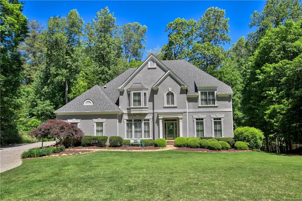 5 bedroom, 4,043 sq ft single family residence sold at 895 Hampton Bluff Drive, Alpharetta, GA 30004
