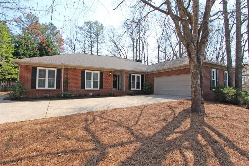 8160 Willow Tree Way, Alpharetta, GA 30005 — most recent listing photo