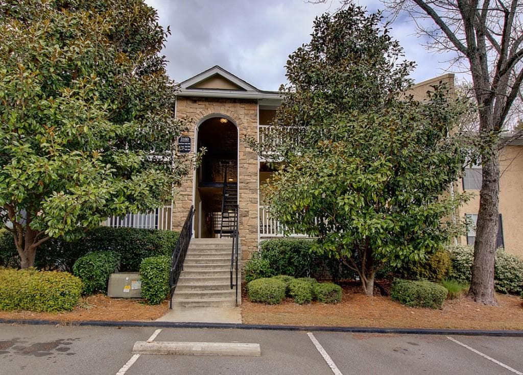 1 bedroom, 625 sq ft condominium sold at 3160 Seven Pines Court 106, Atlanta, GA 30339