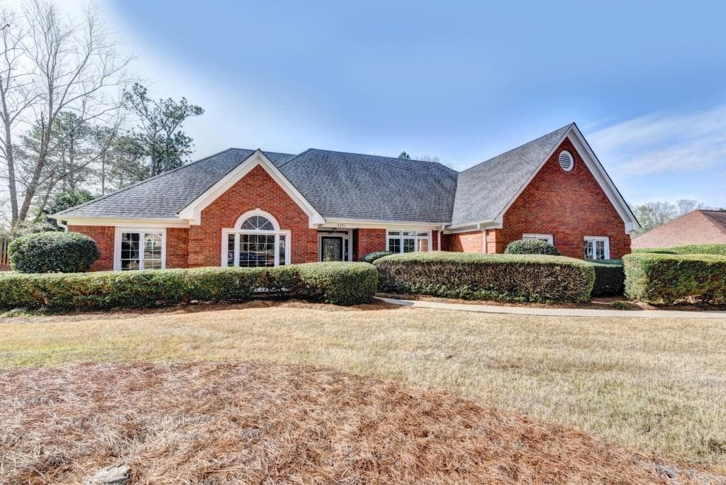 170 Kiveton Park Drive, Roswell, GA 30075 — most recent listing photo
