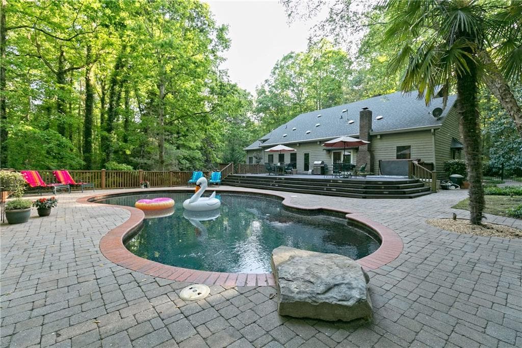 4 bedroom, 6,307 sq ft single family residence sold at 436 Hicks Farm Road, Acworth, GA 30102
