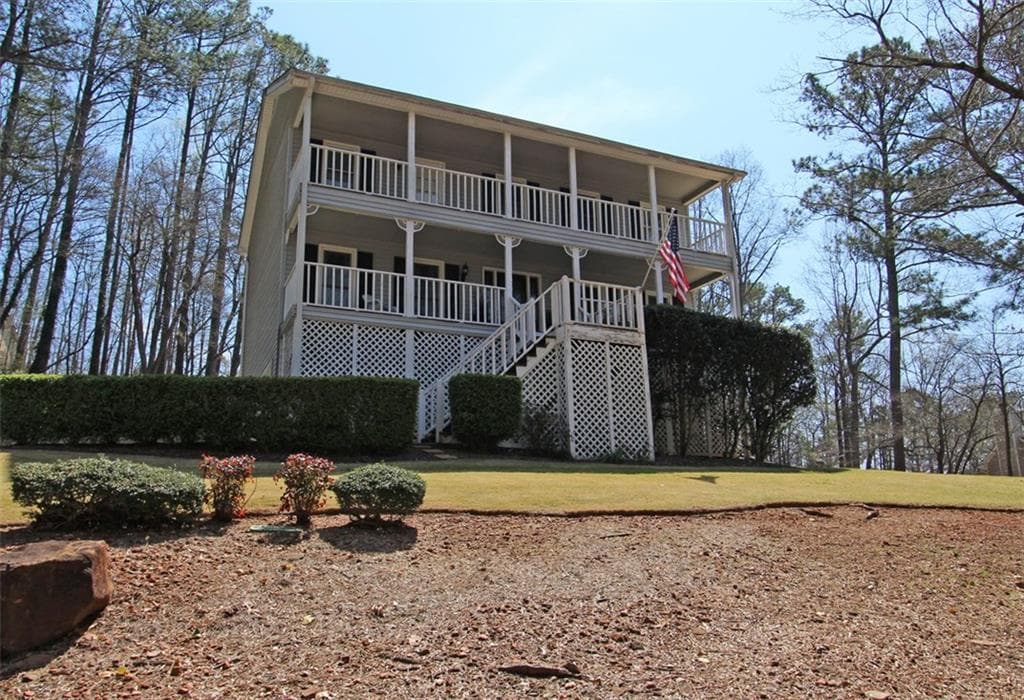 4 bedroom, 2,632 sq ft single family residence sold at 106 Caracas Drive, Woodstock, GA 30188