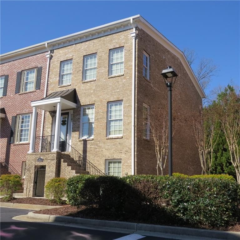 941 Persimmon Point, Sandy Springs, GA 30328 — most recent listing photo