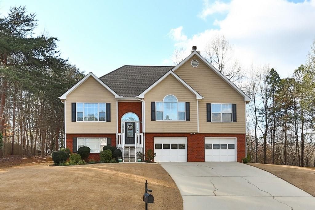 6310 Horizon Drive, Flowery Branch, GA 30542 — most recent listing photo