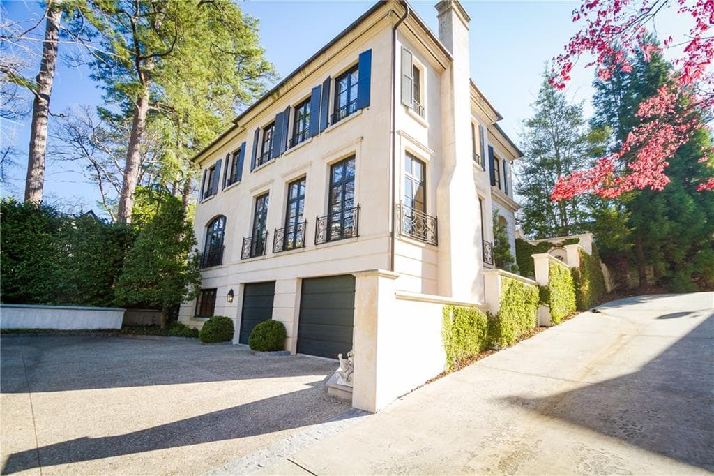 5 bedroom, 5,562 sq ft single family residence sold at 2551 Potomac Avenue, Atlanta, GA 30305
