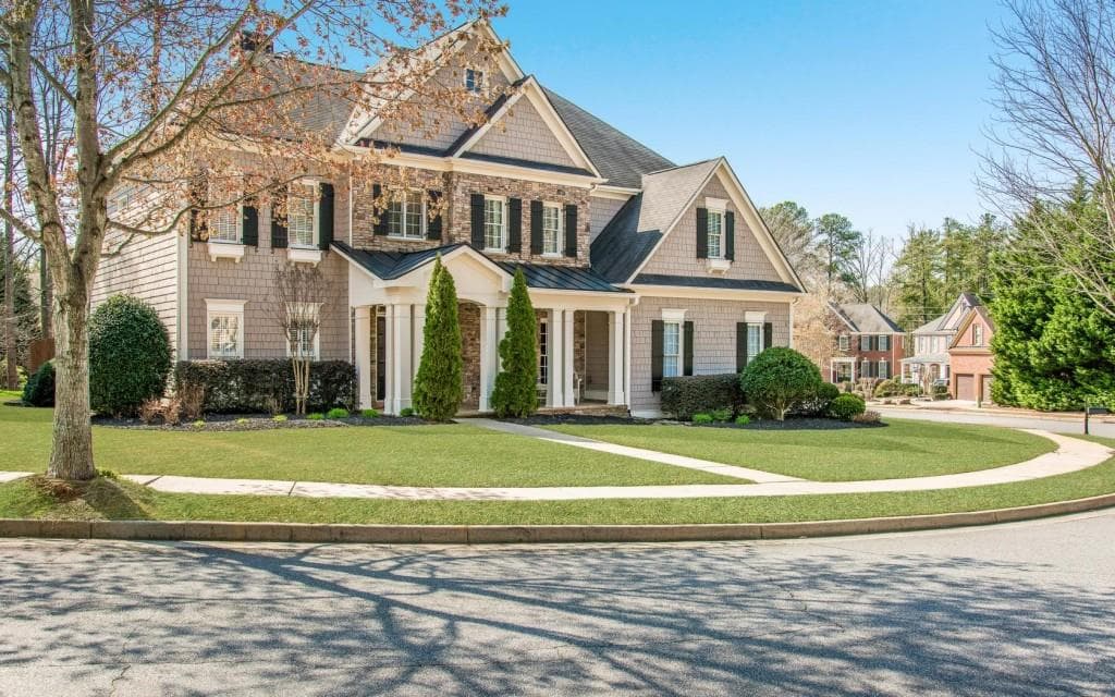 5 bedroom, 3,606 sq ft single family residence sold at 330 Crown Vetch Lane, Alpharetta, GA 30005