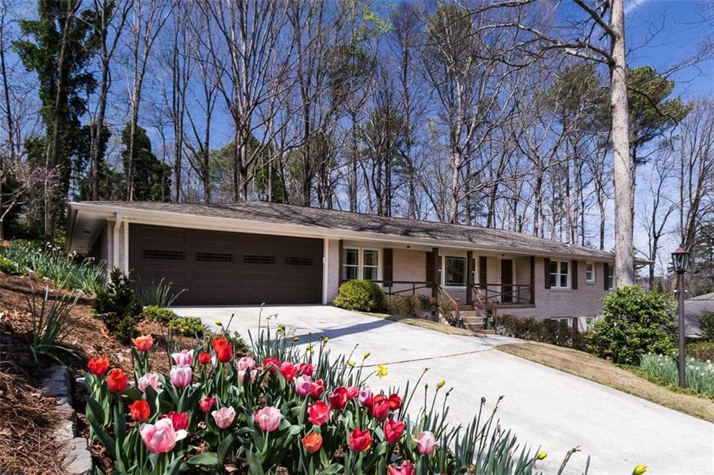 5 bedroom, 3,053 sq ft single family residence sold at 2624 Hawthorne Place, Atlanta, GA 30345