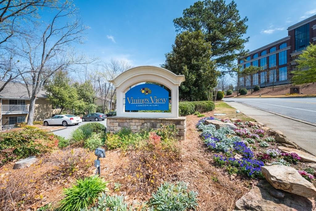 2 bedroom, 980 sq ft condominium sold at 3005 Seven Pines Lane 201, Atlanta, GA 30339