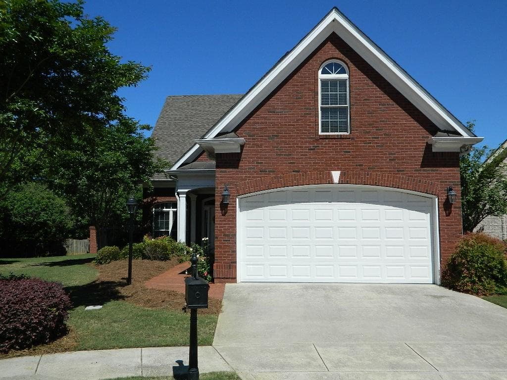 3 bedroom, 2,528 sq ft single family residence sold at 1550 Woodberry Run Drive, Snellville, GA 30078
