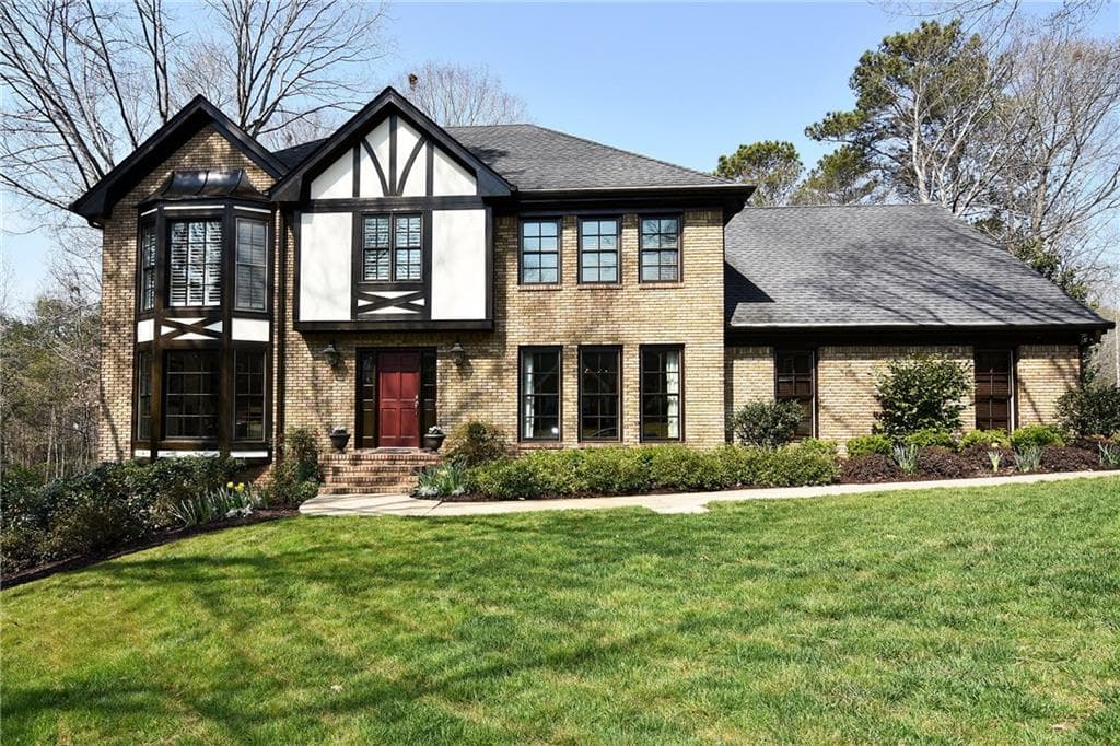 8610 Woodledge Lane, Roswell, GA 30076 — most recent listing photo
