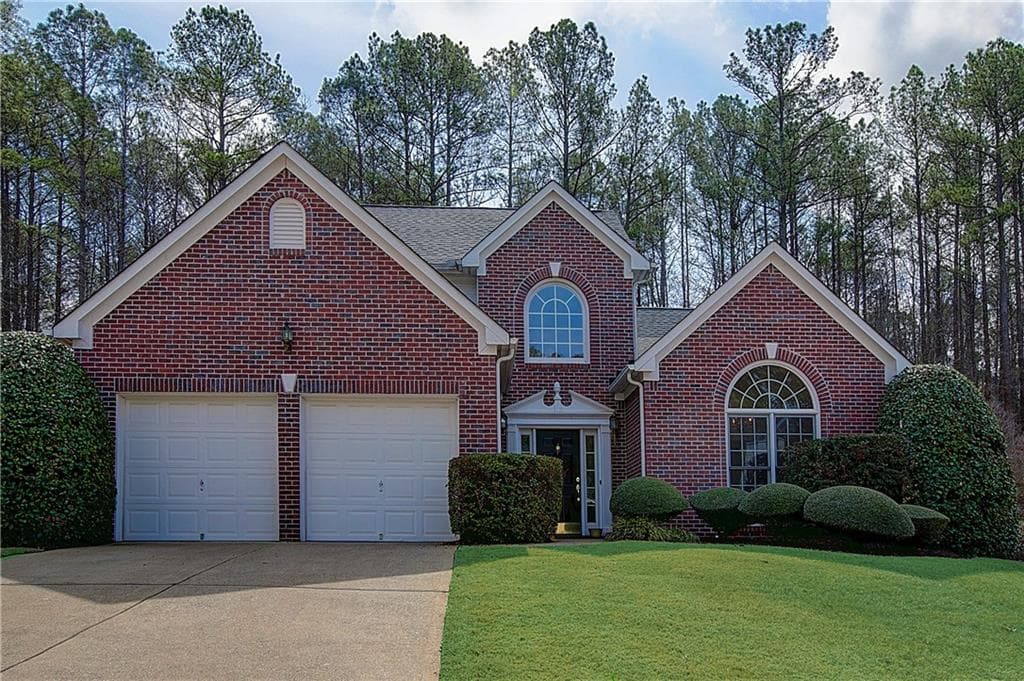 3 bedroom, 2,487 sq ft single family residence sold at 1009 Blankets Creek Drive, Canton, GA 30114