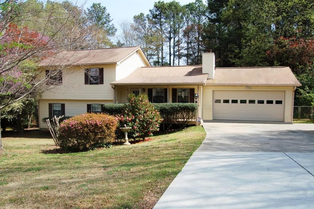 4 bedroom, 1,844 sq ft single family residence sold at 338 Arbour Way, Suwanee, GA 30024