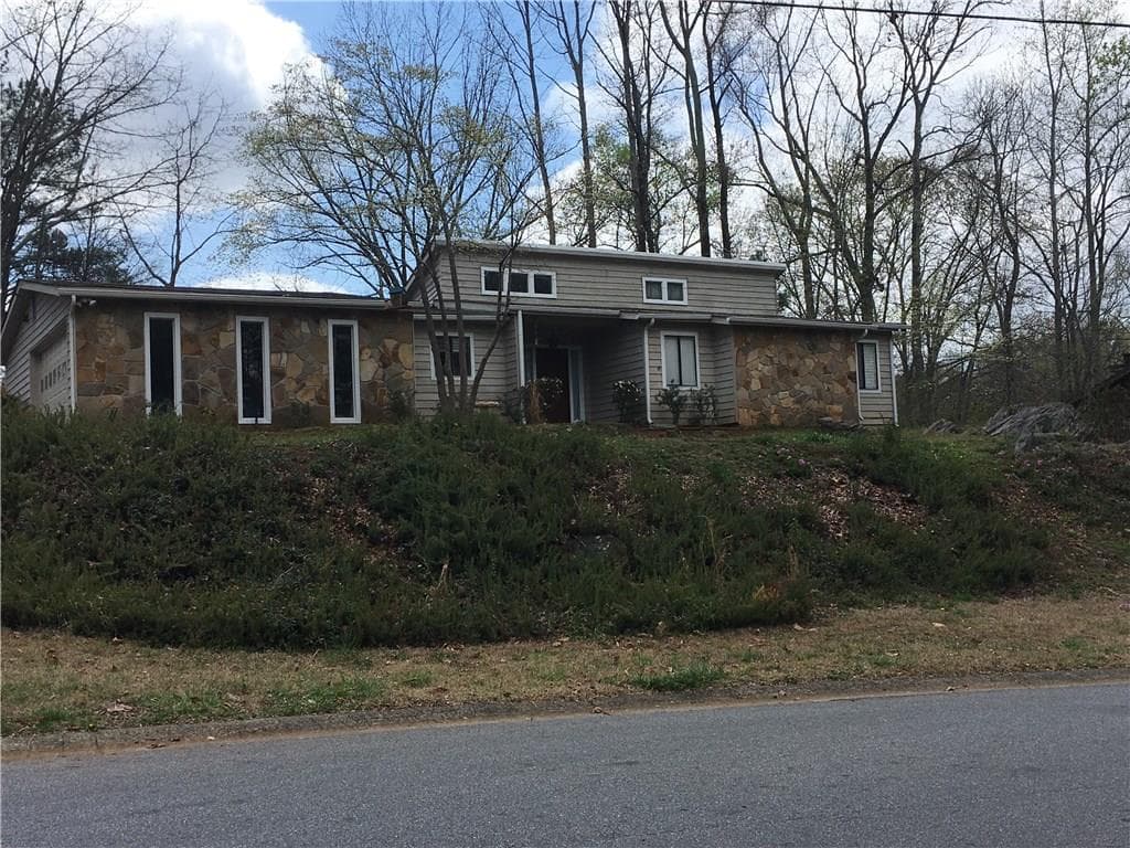 752 Farm Creek Road, Woodstock, GA 30188 — most recent listing photo