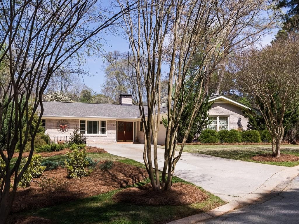 6 Lakeshore Plaza, Avondale Estates, GA 30002 — most recent listing photo