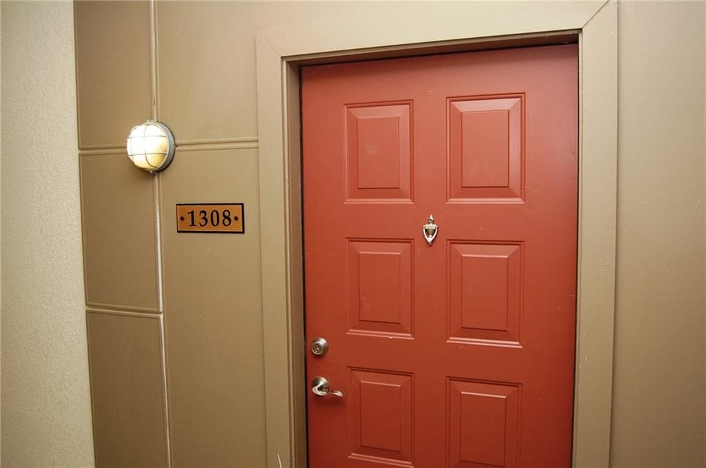 1 bedroom, 884 sq ft condominium sold at 400 17th Street 1308, Atlanta, GA 30363