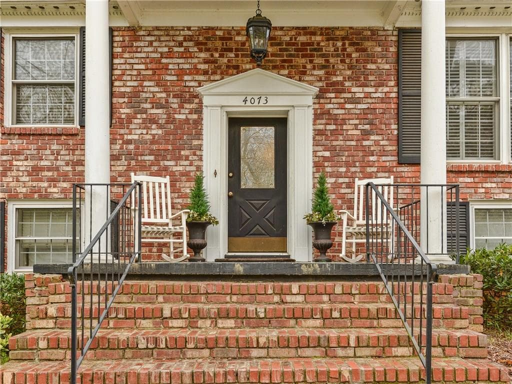 5 bedroom, 2,340 sq ft single family residence sold at 4073 Longview Drive, Atlanta, GA 30341