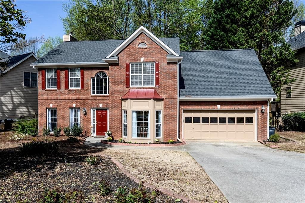 4 bedroom, 2,190 sq ft single family residence sold at 11935 Leeward Walk Circle, Alpharetta, GA 30005