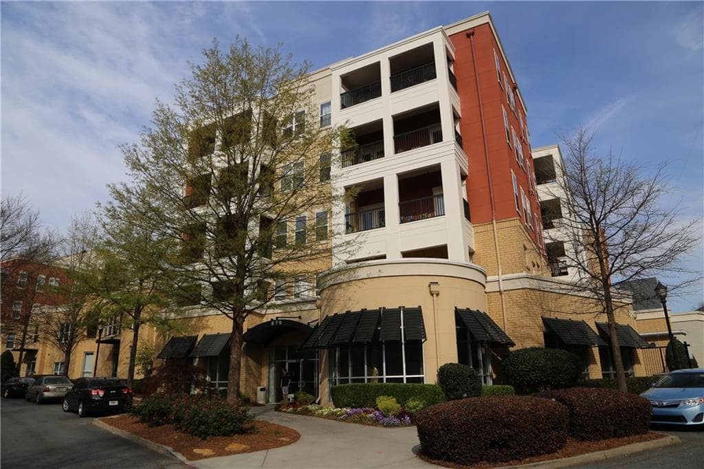 1 bedroom, 810 sq ft condominium sold at 870 Inman Village Parkway 216, Atlanta, GA 30307