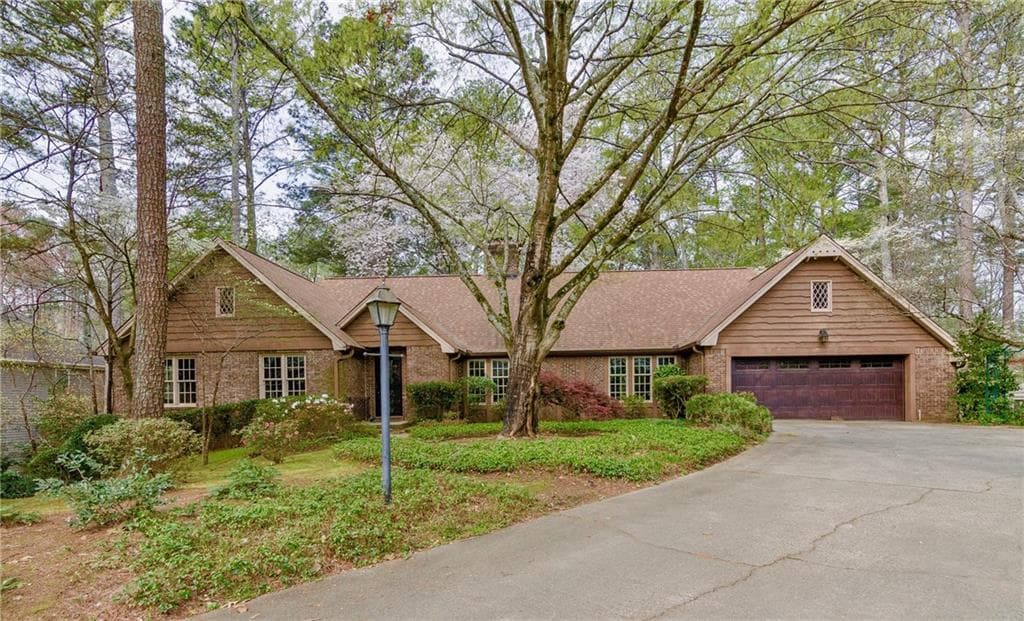 2880 Roxburgh Drive, Roswell, GA 30076 — most recent listing photo