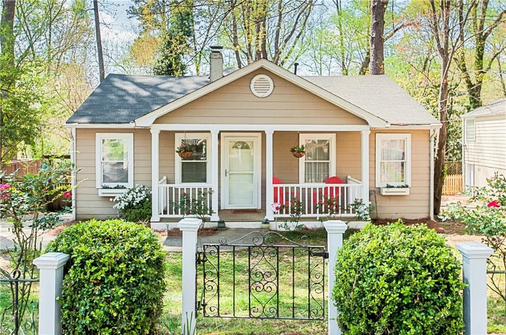 2 bedroom, 1,225 sq ft single family residence sold at 144 Murray Hill Avenue, Atlanta, GA 30317